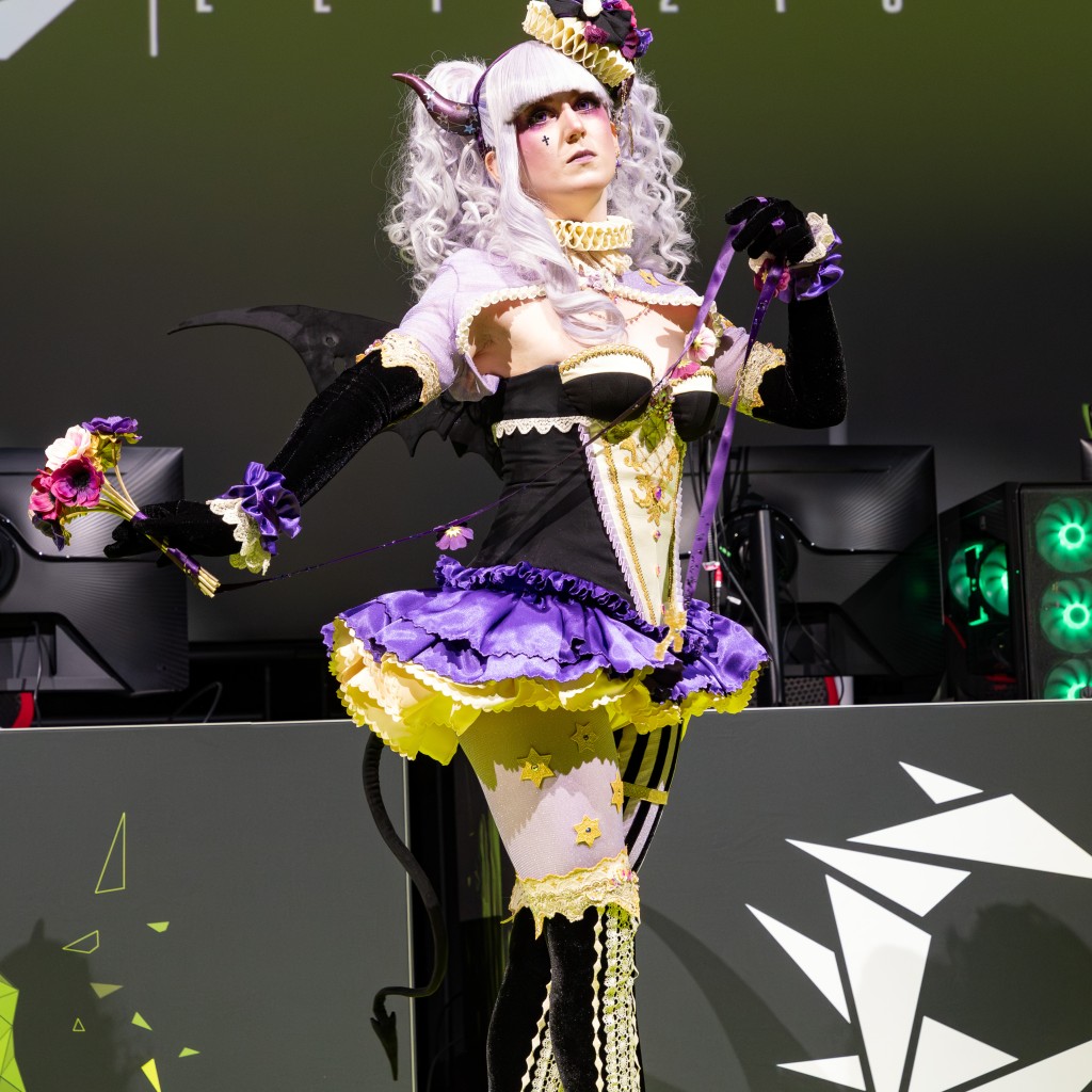 Ru_cher_ als Devil von Sakizo