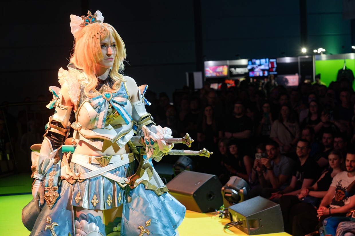 Hibica.cos als Eli Ayase of LoveLive! School Idol Project in Granblue Fantasy Version